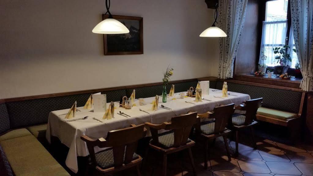 Gasthof - Restaurant Loecker Radstadt Ngoại thất bức ảnh